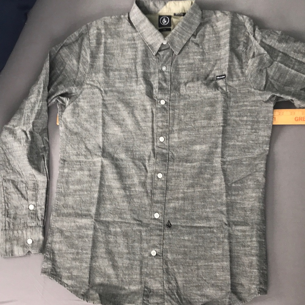 Volcom button down    Large grey